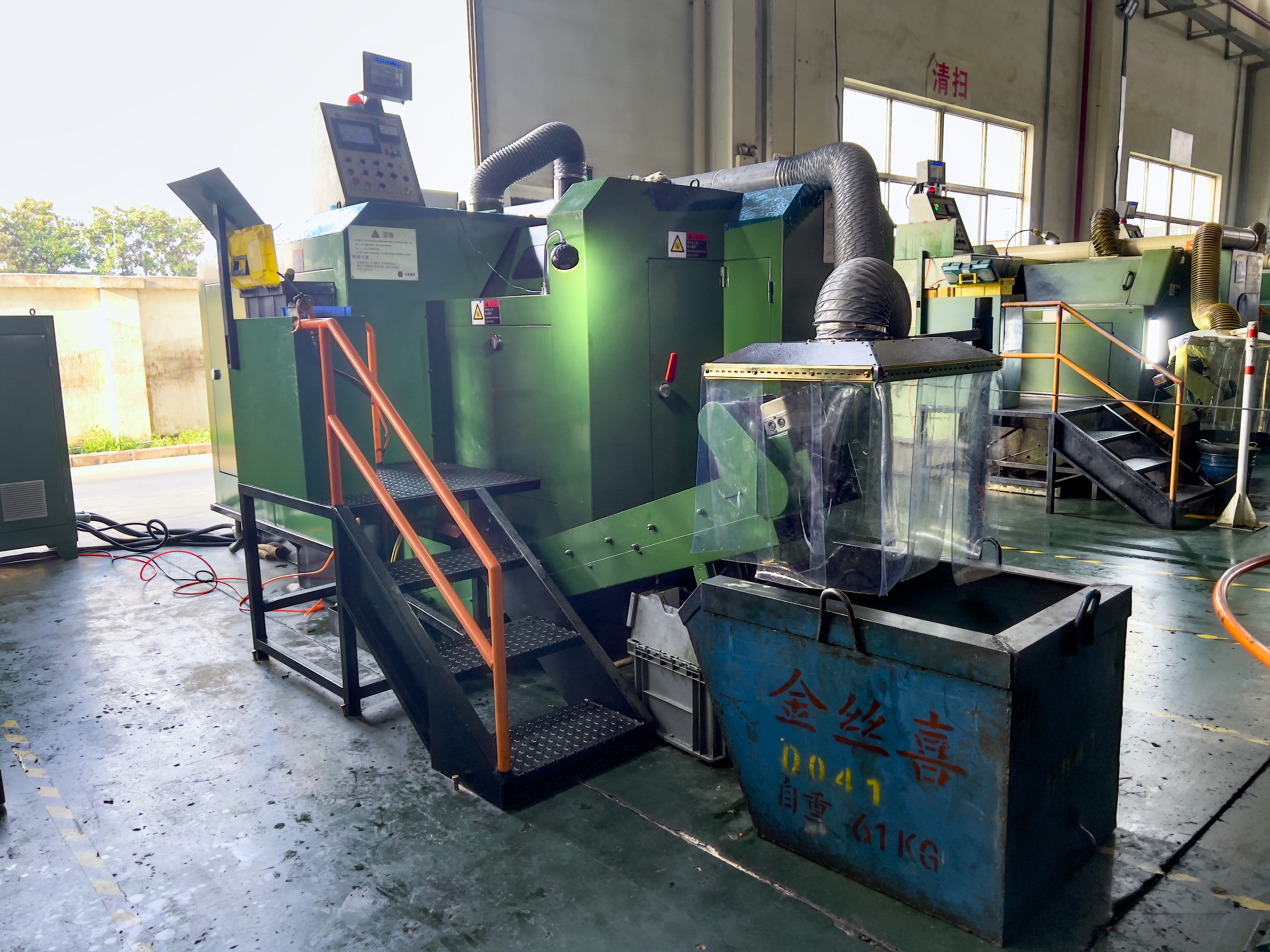 JINSIXI purchased new machines to increase screw production capacity